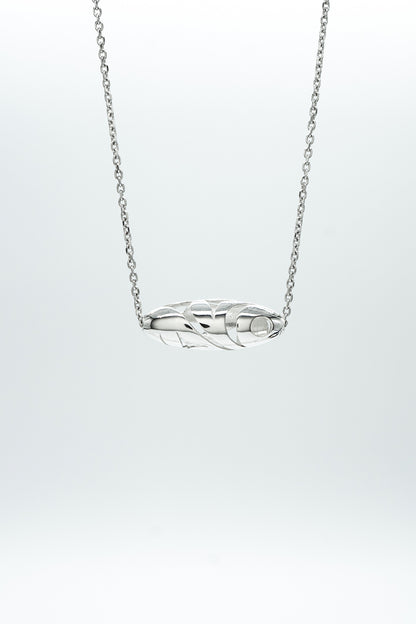 Yéẁyews Floated Necklace